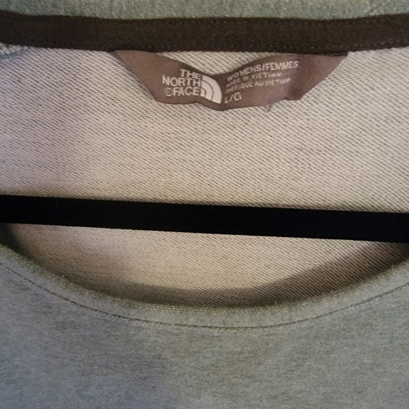 North Face Sweatshirt w/ Reflective Accents - Picture 5 of 6